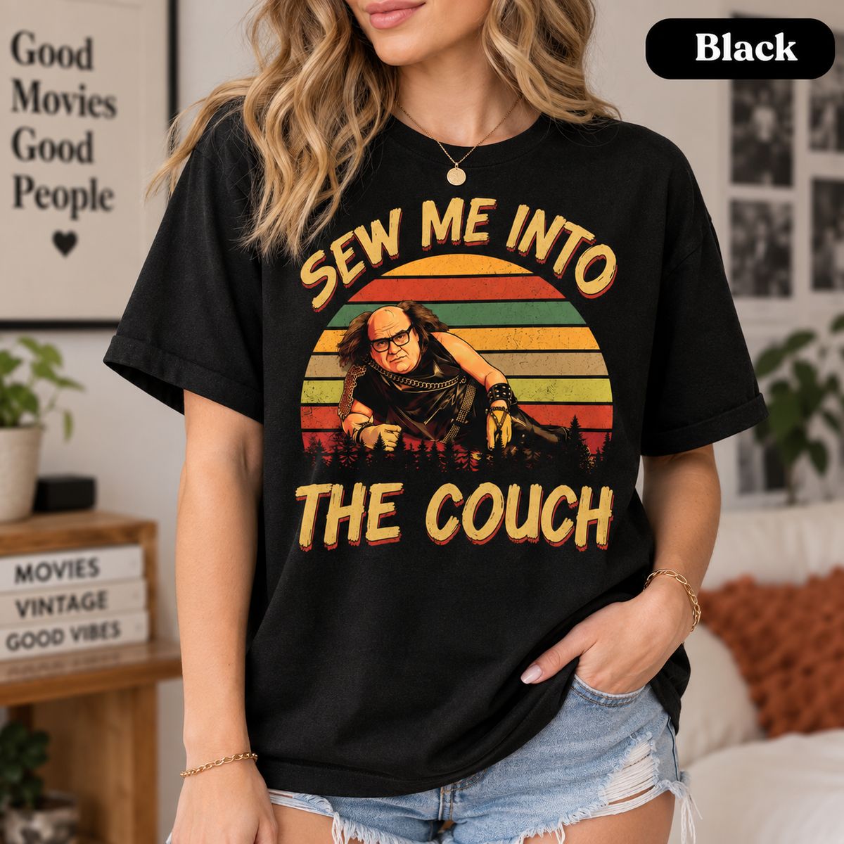 A Very Sunny Christmas Vintage T-Shirt, Frank Reynolds "Sew Me Into The Couch" Graphic Tee