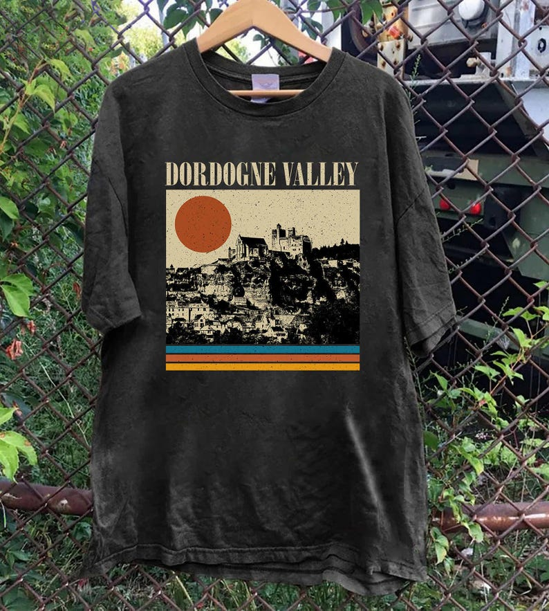Dordogne Valley France T-Shirt, Retro Sunset Castle Graphic Tee